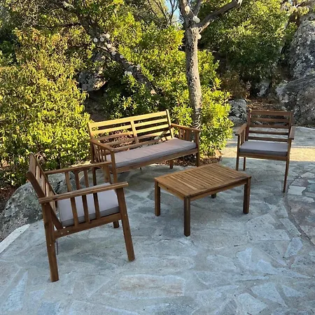 Сasa de vacaciones Maison De Dans Village Authentique Corse