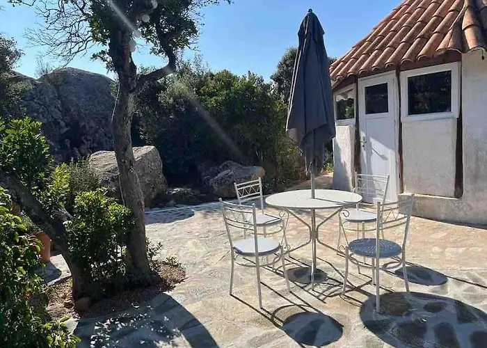 Maison De Dans Village Authentique Corse * Bonifacio (Corsica)