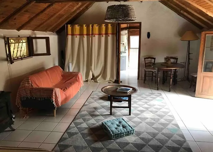 Maison De Dans Village Authentique Corse Casa de Férias *